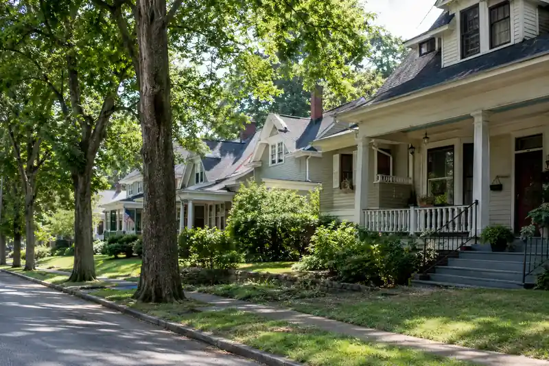 Older homes along Summit Avenue
